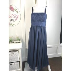 Beautiful R&M Richards Size 8 Tall Dress